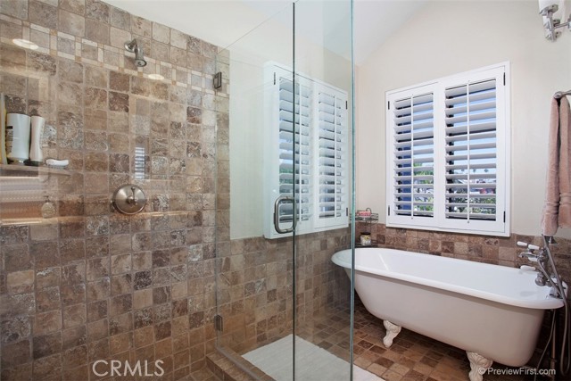 Detail Gallery Image 16 of 26 For 441 Carnation Ave, Corona Del Mar,  CA 92625 - 3 Beds | 2/1 Baths