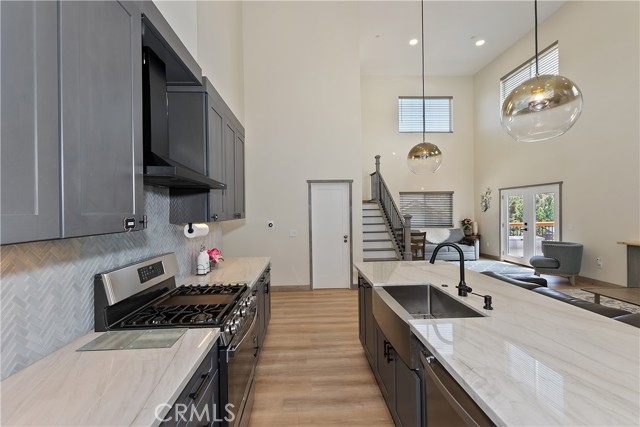 1215 Valley View Drive, Big Bear City CA: https://media.crmls.org/medias/57c35bbd-8ce0-4840-8000-343ce5705bb7.jpg