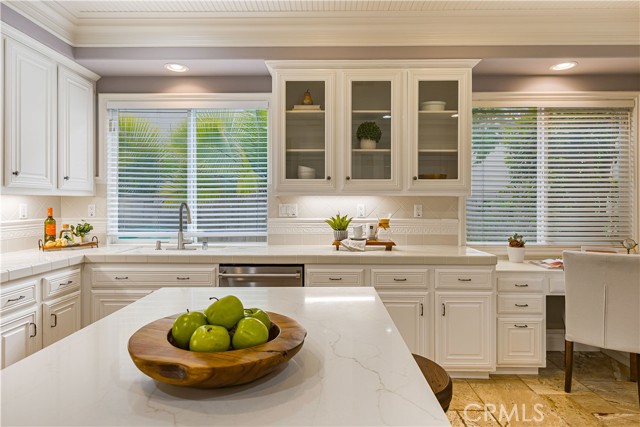 3669 Strata Drive, Carlsbad CA: https://media.crmls.org/medias/57c4162a-1a15-487e-860a-1ce662bde9a5.jpg