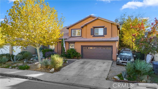 Detail Gallery Image 2 of 29 For 3734 Las Palmas, Palmdale,  CA 93550 - 5 Beds | 3 Baths