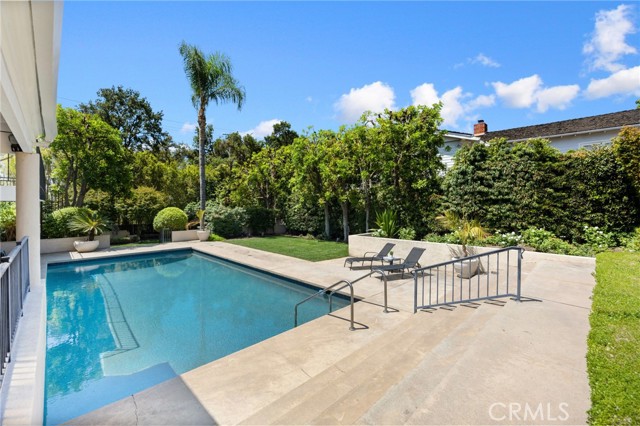 940 Singing Wood Drive, Arcadia CA: https://media.crmls.org/medias/57c48c33-48b5-400c-8332-5a210cfc39b1.jpg
