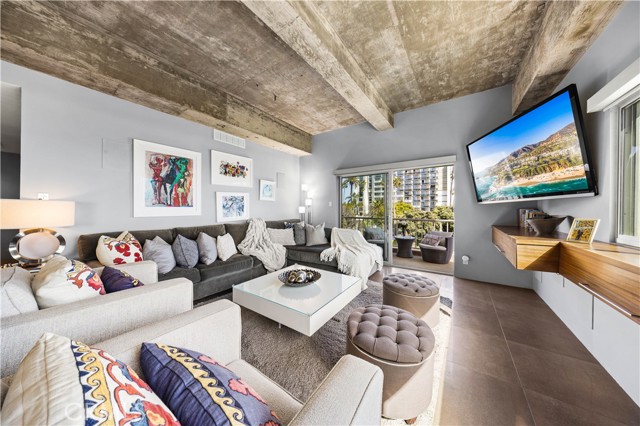 Detail Gallery Image 38 of 67 For 101 California Ave #301,  Santa Monica,  CA 90403 - 2 Beds | 2 Baths
