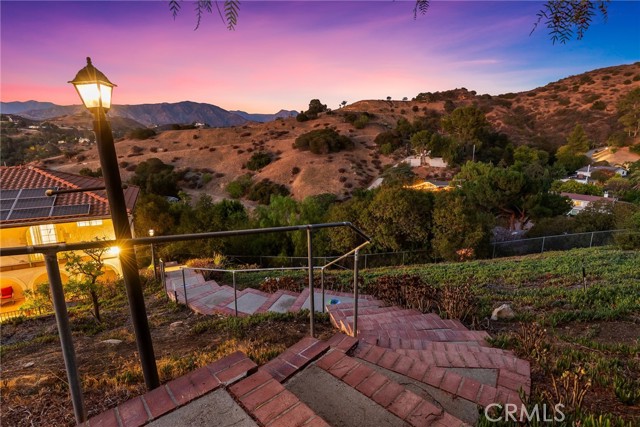Detail Gallery Image 31 of 47 For 9658 Wheatland Ave, Sunland,  CA 91040 - 4 Beds | 4 Baths
