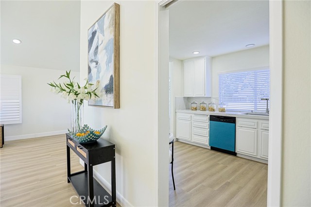 Detail Gallery Image 33 of 68 For 2301 W Manly, Santa Ana,  CA 92704 - 4 Beds | 2/1 Baths