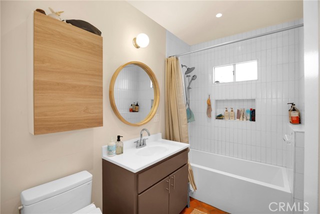 Detail Gallery Image 28 of 54 For 225 E 56th St, Long Beach,  CA 90805 - 3 Beds | 2 Baths