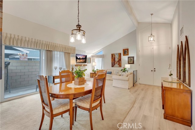 Detail Gallery Image 4 of 36 For 10685 Lynn Cir, Cypress,  CA 90630 - 3 Beds | 2 Baths