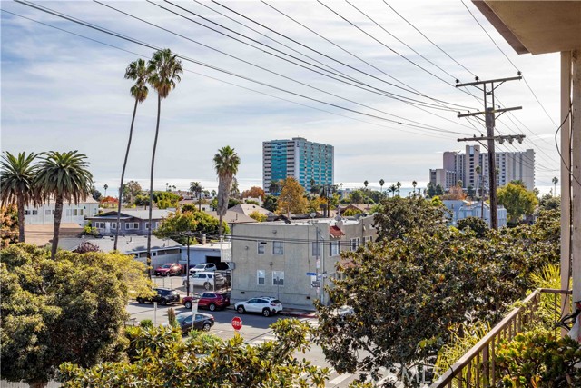 Detail Gallery Image 34 of 37 For 1625 E Appleton St 3j,  Long Beach,  CA 90802 - 2 Beds | 2 Baths