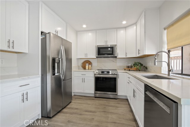 Detail Gallery Image 9 of 20 For 11240 Dover Way, Stanton,  CA 90680 - 3 Beds | 1/1 Baths