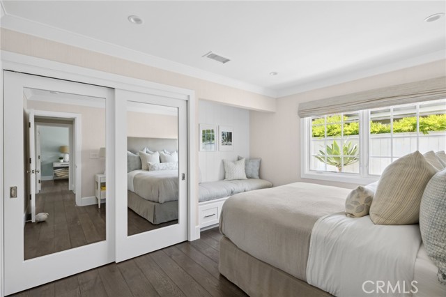 Detail Gallery Image 38 of 73 For 1606 Lincoln Ln, Newport Beach,  CA 92660 - 5 Beds | 3/1 Baths