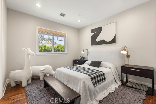 Detail Gallery Image 22 of 33 For 4330 Bellaire Ave, Studio City,  CA 91604 - 5 Beds | 4/1 Baths