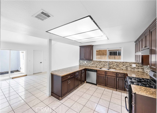 11430 Strathern Street, North Hollywood CA: https://media.crmls.org/medias/57ca2ced-0e91-4a35-bce2-c3f0384ba940.jpg