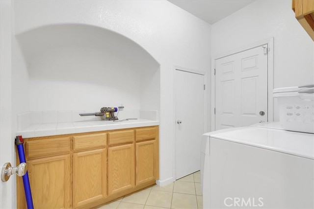 Image 9 of 51 For 1175 Tanana Court