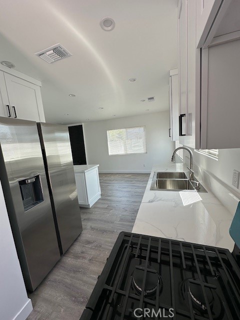 Detail Gallery Image 2 of 11 For 8253 Morse Ave, North Hollywood,  CA 91605 - 3 Beds | 2 Baths