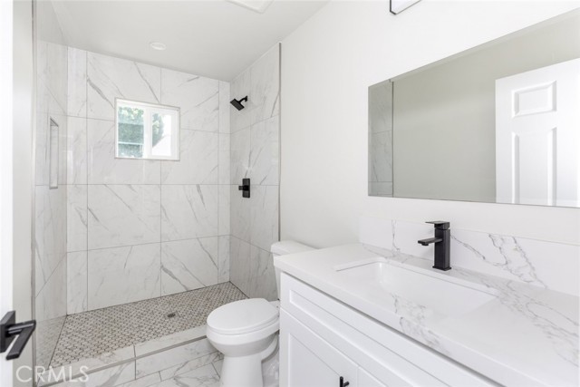 15849 Marlin Place, Van Nuys CA: https://media.crmls.org/medias/57ccb3b8-7f3d-444f-9123-ab82d0eb72da.jpg