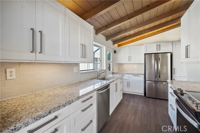 Detail Gallery Image 18 of 45 For 16433 Kingsbury St, Granada Hills,  CA 91344 - 4 Beds | 2 Baths