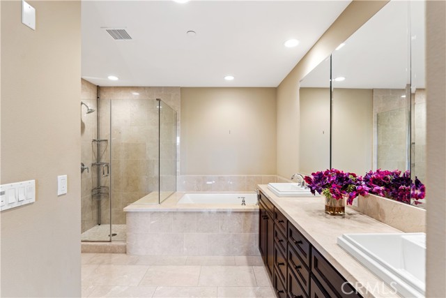 Detail Gallery Image 17 of 29 For 23500 Park Sorrento #C41,  Calabasas,  CA 91302 - 3 Beds | 3/1 Baths