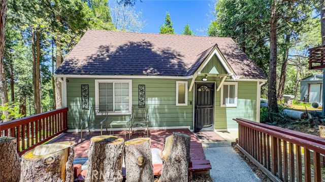 23120 Sycamore Lane, Crestline CA: https://media.crmls.org/medias/57ce036c-fc64-4d34-9a95-4c8826e4e57e.jpg