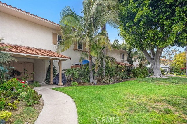 2301 Via Puerta, Laguna Woods CA: https://media.crmls.org/medias/57ce2c57-7758-4e97-97ec-9b67e36bf455.jpg