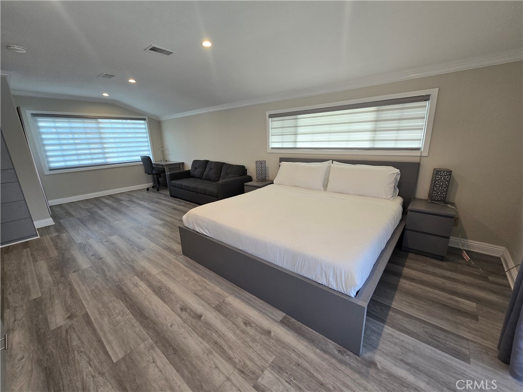 MLS #WS25277459 image #8