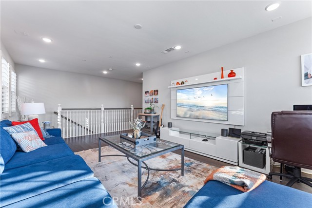 Detail Gallery Image 30 of 57 For 202 Geyser, Irvine,  CA 92618 - 4 Beds | 4/1 Baths