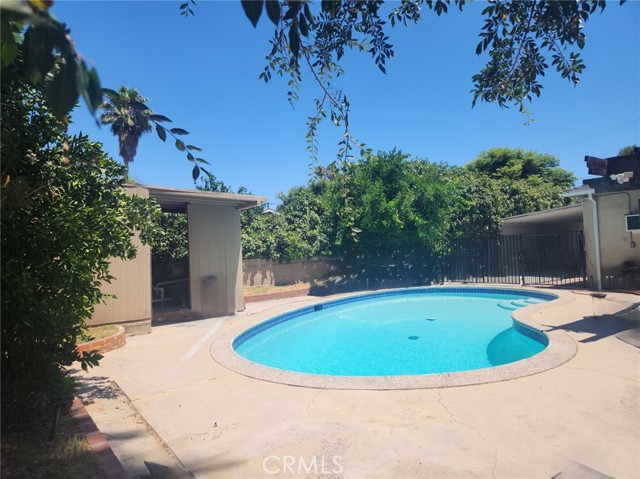 Detail Gallery Image 14 of 41 For 21057 Runnymede St, Canoga Park,  CA 91303 - 3 Beds | 2 Baths