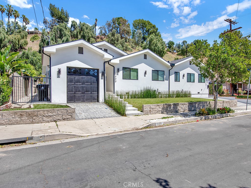 8600 Bluffdale Drive, Sun Valley, CA 91352