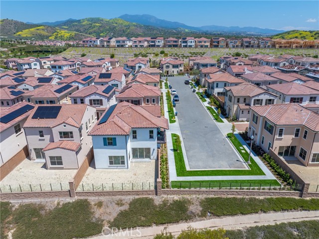 101 eversedge, Irvine CA: https://media.crmls.org/medias/57cfcae6-83a6-45f4-a742-6cb6737d4750.jpg