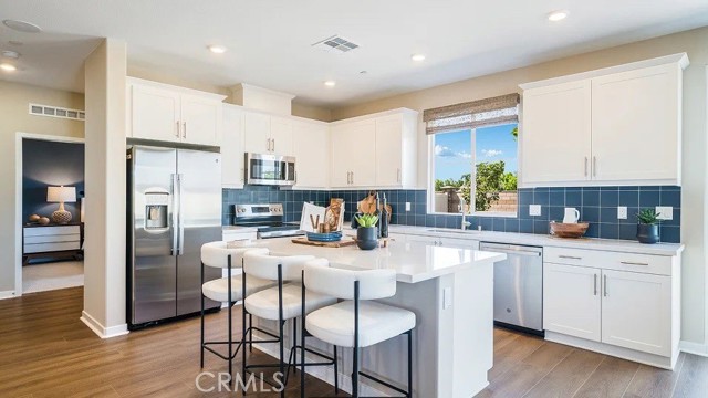27327 Fiddle Lane, Menifee CA: https://media.crmls.org/medias/57cfe038-cd1f-4755-b3de-9cee1fb5475c.jpg
