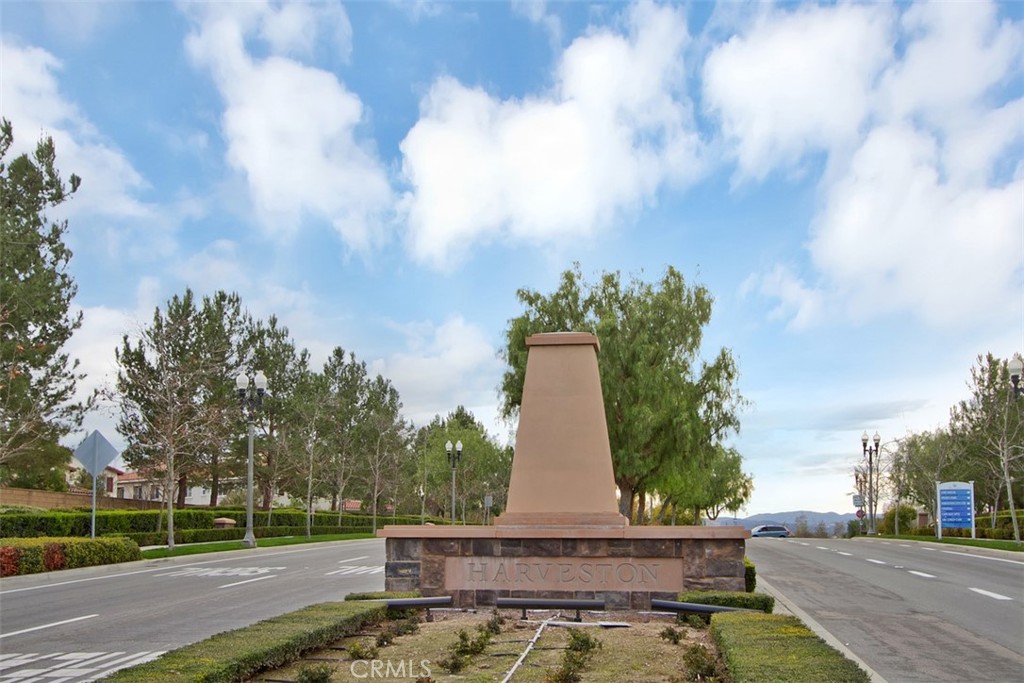 https://media.crmls.org/medias/57d04309-e4ee-4030-aa57-0211561b5d73.jpg?preset=X-Large