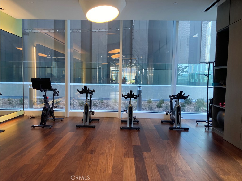 https://media.crmls.org/medias/57d0a2ff-f0d2-442a-ba56-37c861adaed9.jpg?preset=X-Large