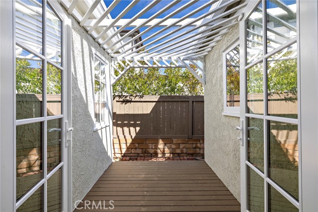 Detail Gallery Image 22 of 28 For 508 Seaview, Laguna Beach,  CA 92651 - 4 Beds | 3 Baths