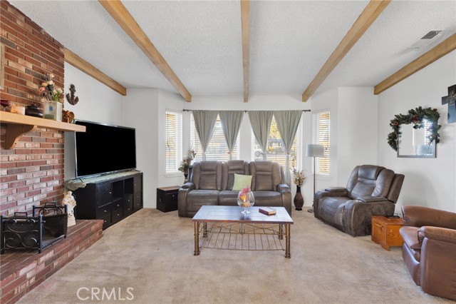 Detail Gallery Image 5 of 40 For 13167 Olathe Rd, Apple Valley,  CA 92308 - 4 Beds | 2 Baths