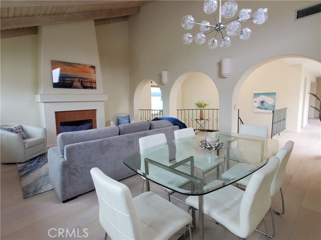 Detail Gallery Image 20 of 41 For 117 S Prospect Ave #a, Redondo Beach,  CA 90277 - 4 Beds | 2/1 Baths