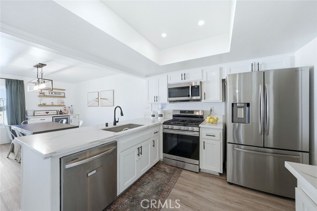 Detail Gallery Image 6 of 45 For 1669 S Heritage #C,  Anaheim,  CA 92804 - 3 Beds | 2/1 Baths