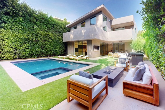 Detail Gallery Image 17 of 56 For 1845 Coldwater Canyon Dr, Beverly Hills,  CA 90210 - 4 Beds | 3 Baths