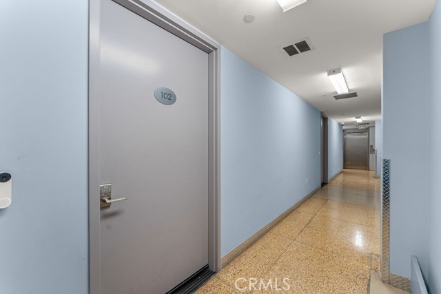 433 Pine Avenue, Long Beach CA: https://media.crmls.org/medias/57d28b88-baf6-4dae-a194-12272486cf09.jpg