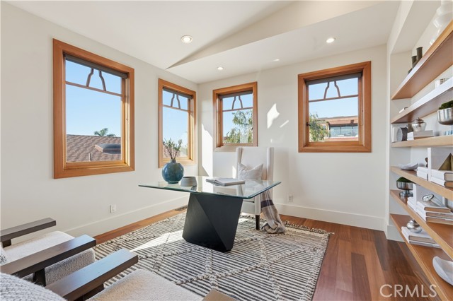 Detail Gallery Image 15 of 37 For 624 6th St, Manhattan Beach,  CA 90266 - 5 Beds | 4 Baths