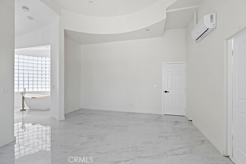 MLS #OC26162895 image #23