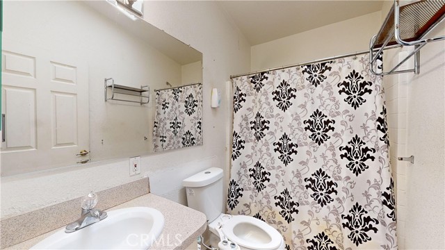 Detail Gallery Image 24 of 37 For 3595 Santa Fe Ave #209,  Long Beach,  CA 90810 - 3 Beds | 2 Baths