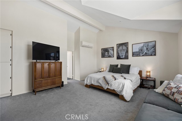 13646 1/2 Dronfield Avenue, Sylmar CA: https://media.crmls.org/medias/57d4fe7e-7d4a-44eb-afa9-bece6574feab.jpg
