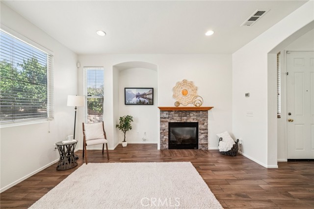 Detail Gallery Image 8 of 53 For 9758 Alton Dr, Rancho Cucamonga,  CA 91730 - 3 Beds | 2/1 Baths