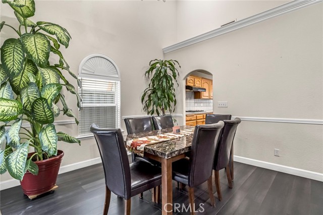 Detail Gallery Image 10 of 41 For 4729 W Cornell, Fresno,  CA 93722 - 4 Beds | 3 Baths