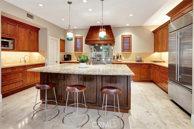 Detail Gallery Image 13 of 30 For 2501 Margaret Dr, Newport Beach,  CA 92663 - 5 Beds | 3/1 Baths