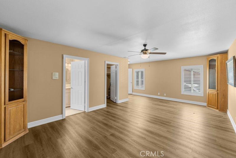 https://media.crmls.org/medias/57d6fd4a-2b86-4440-9a38-bbf649f6f577.jpg?preset=X-Large