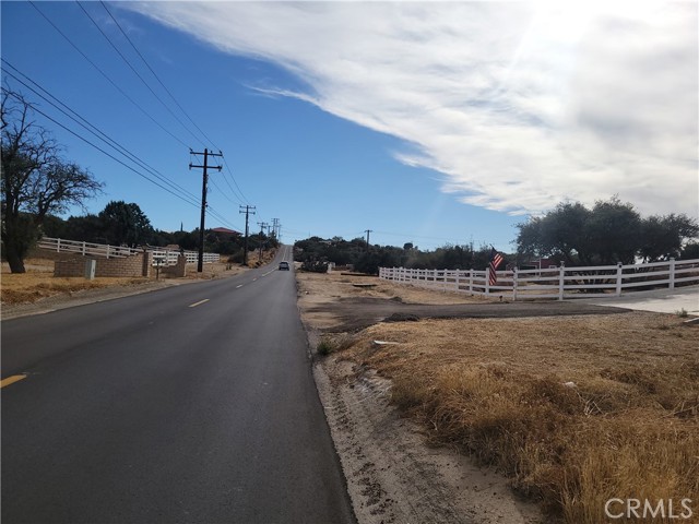 0 Oak Hills Road, Oak Hills CA: https://media.crmls.org/medias/57d72cd4-499a-41cf-9efc-3b3a88d89031.jpg