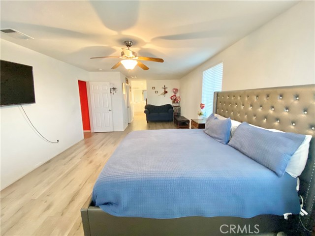 12564 Mesa Street, Victorville CA: https://media.crmls.org/medias/57d74cc9-b255-4404-b61d-c7a5ee44b27a.jpg