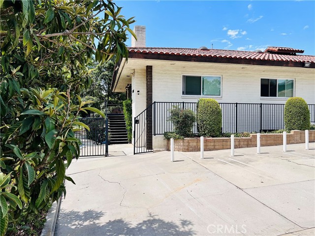 19901 Yorba Linda Blvd, Yorba Linda CA: https://media.crmls.org/medias/57d83267-d65f-4cbd-bfe3-f3bd8fd40577.jpg