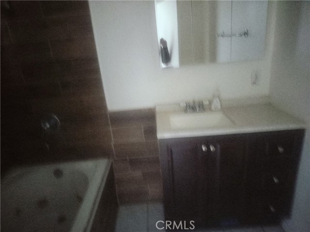 Detail Gallery Image 17 of 26 For 430 W 64th St, Los Angeles,  CA 90003 - 3 Beds | 2 Baths