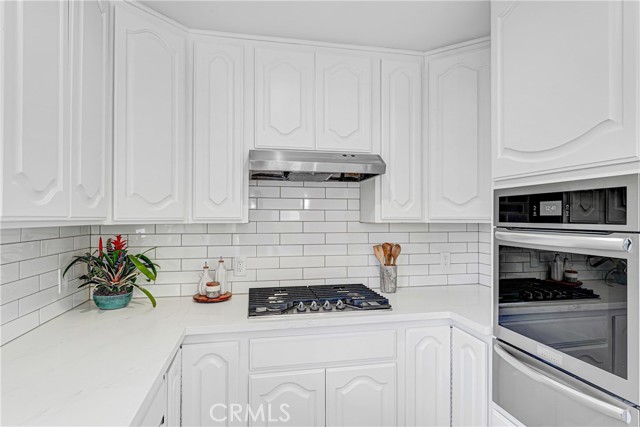 Detail Gallery Image 11 of 34 For 9817 La Rosa, Temple City,  CA 91780 - 4 Beds | 3 Baths