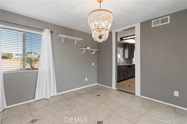 43865 Carefree Court, Lancaster CA: https://media.crmls.org/medias/57d9c9c2-6296-4bb4-a506-b86f7e9b2fc5.jpg